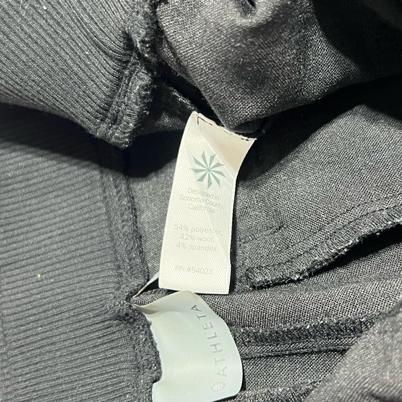 Athleta Jogger type slacks. Size 4 - Picture 3 of 4